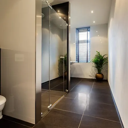 Fantastic And Spacious Apartment *