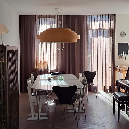 Fantastic And Spacious Apartment *